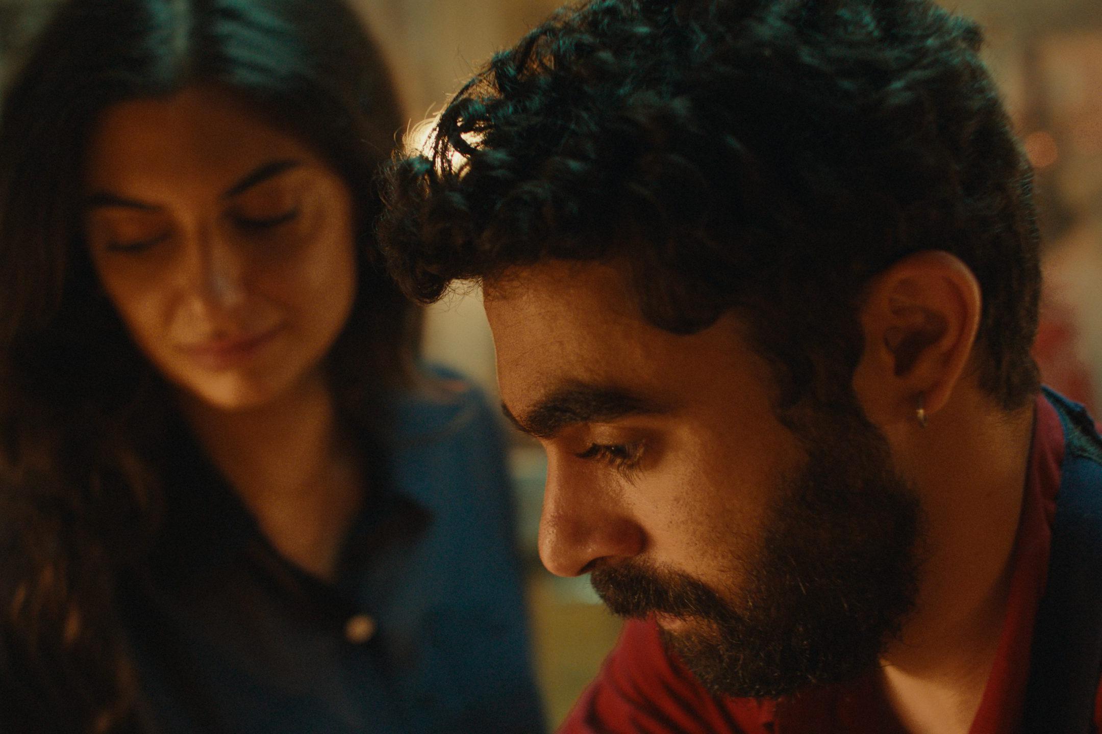 Кадр из фильма «Печальный и прекрасный мир»