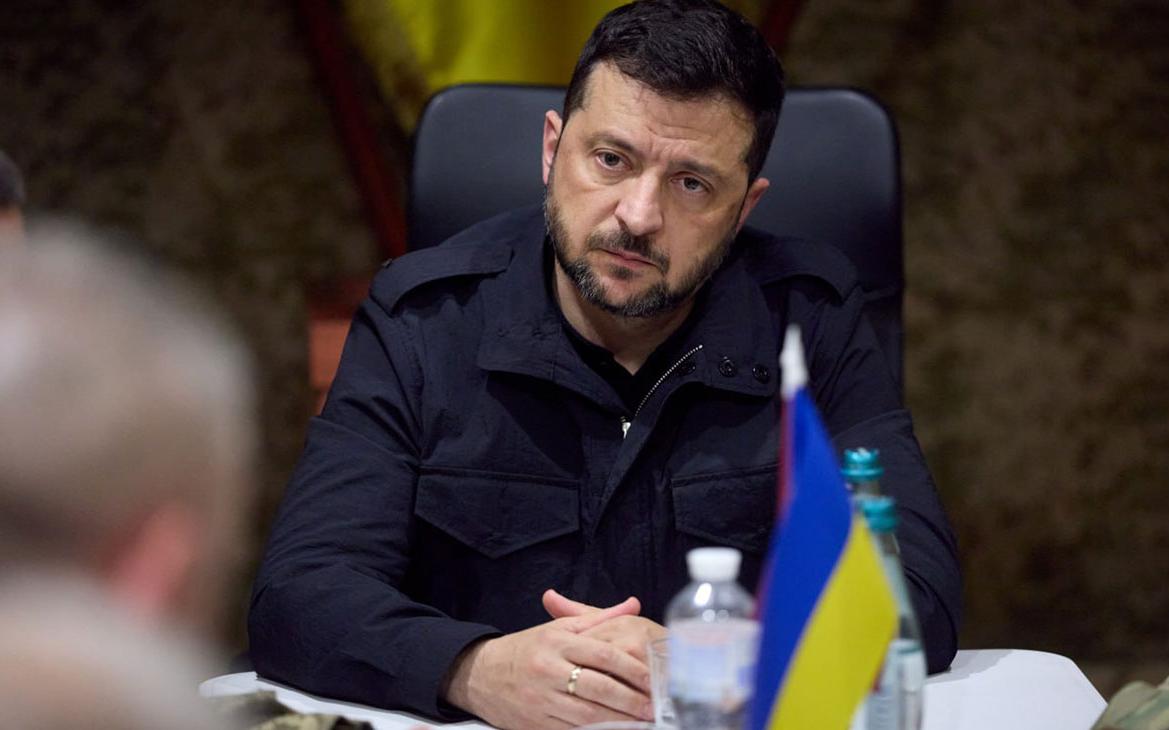 Зеленский приехал в подконтрольную Украине часть Донбасса