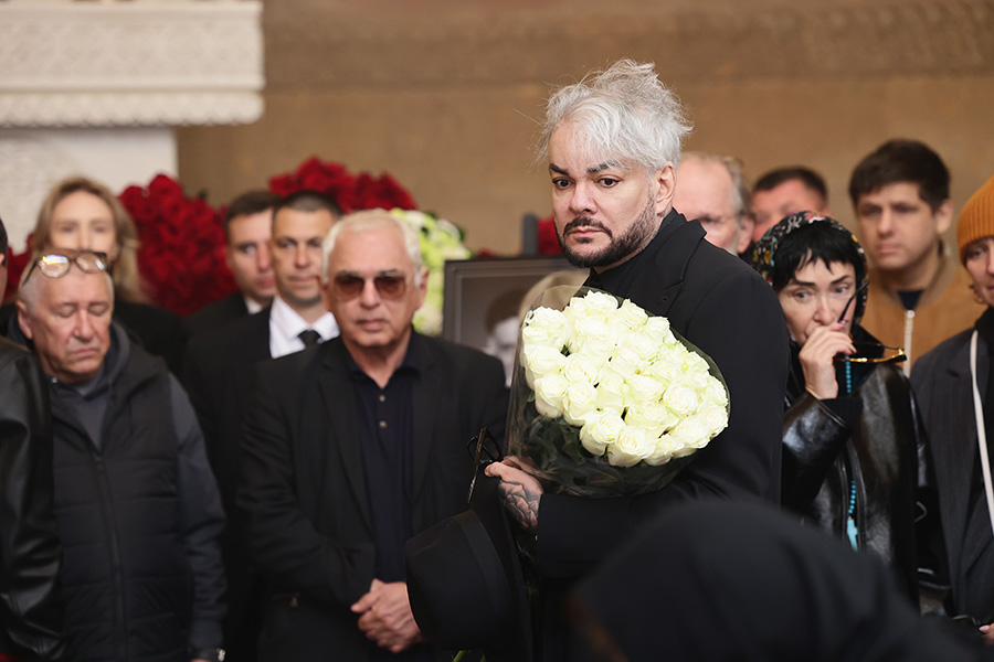 На церемонии присутствовал Филипп Киркоров. По его словам, Кеосаян &laquo;был рупором, его слушали, к нему прислушивались, его уважали&raquo;.