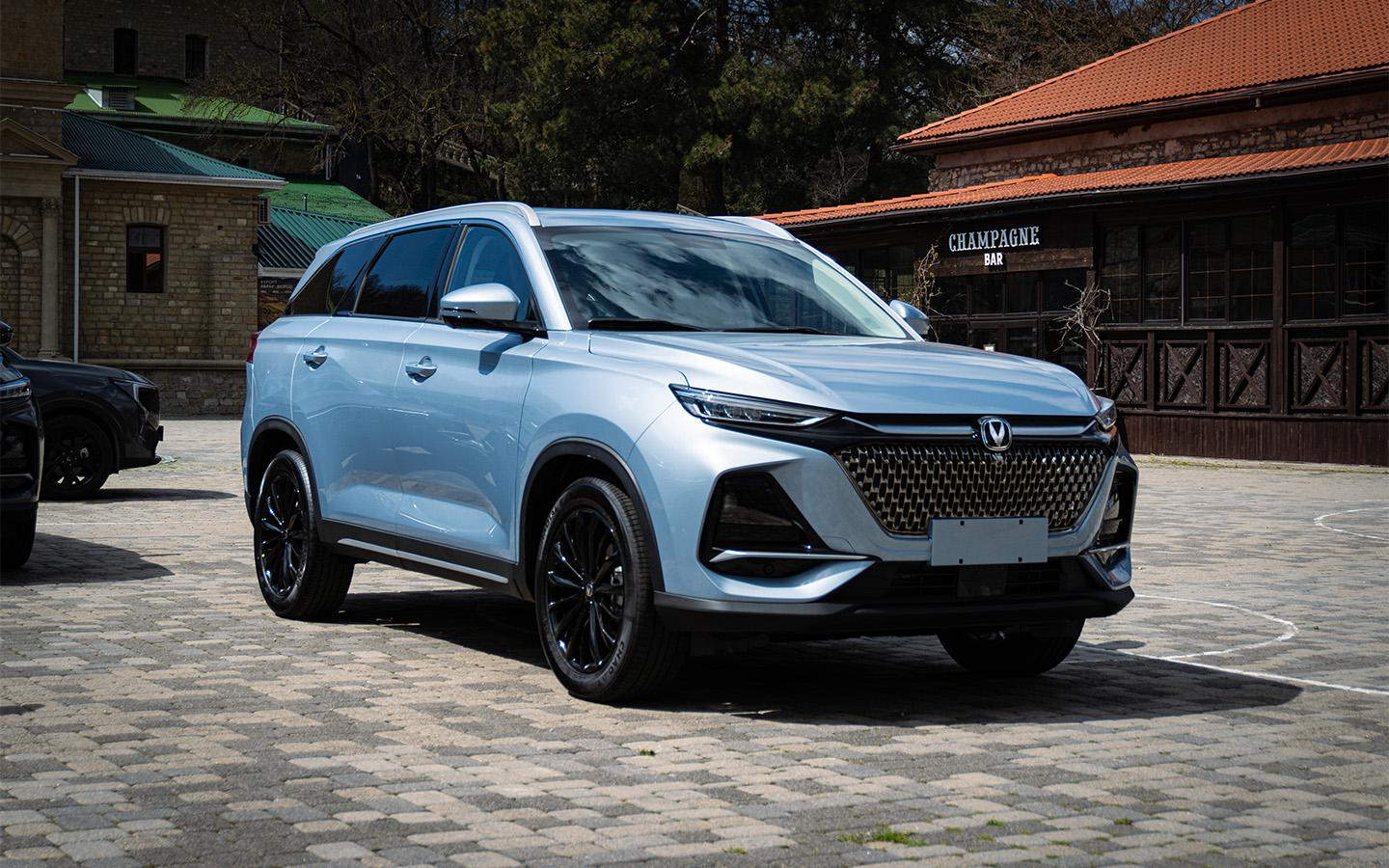 Семь вопросов к новому кроссоверу Changan CS75 Pro. Первый обзор в России