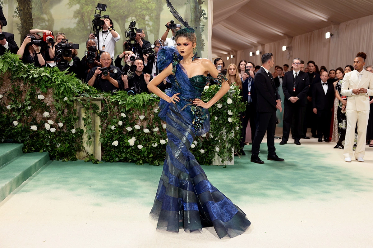 Зендея в платье Maison Margiela на красной дорожке Met Gala в 2024 году