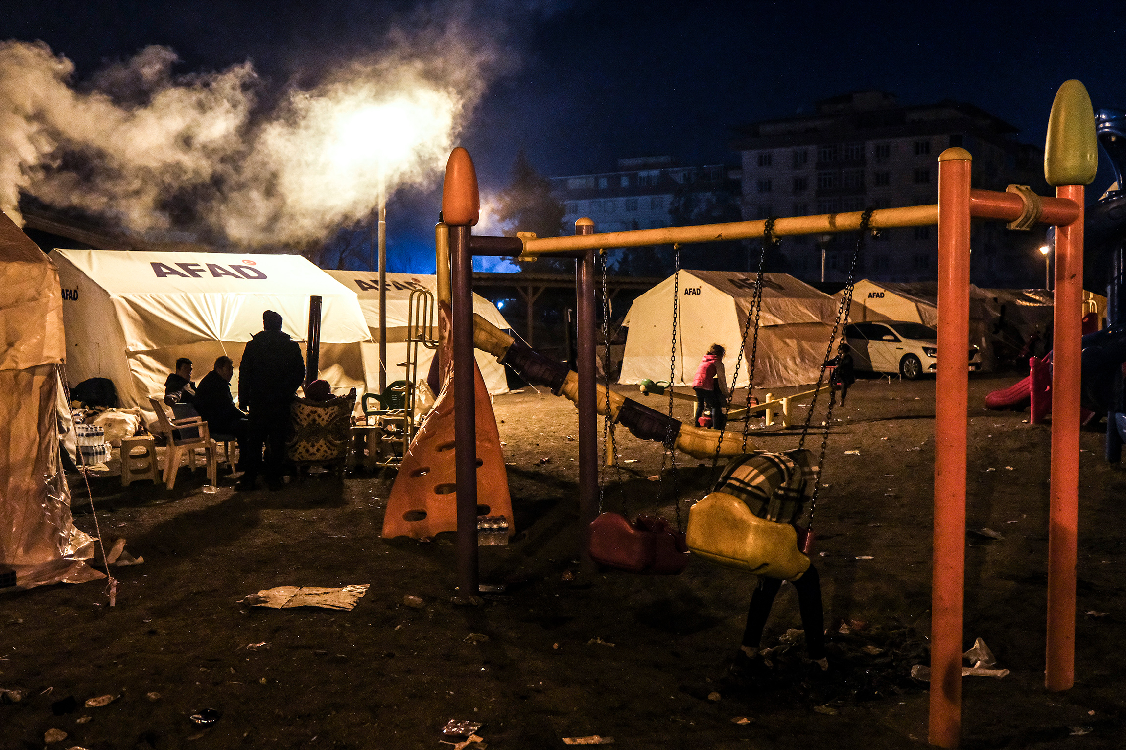 Лагерь, организованный турецким Управлением по чрезвычайным ситуациям (AFAD) в городе Нурдагы. Сильно пострадавший от землетрясений Нурдагы полностью снесут, а потом отстроят заново, сообщили власти