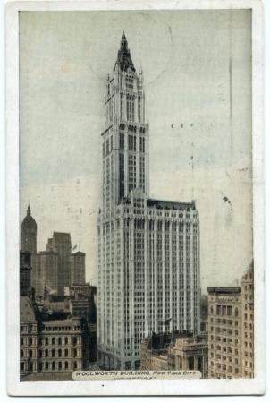 Открытка, отправленная Ильей Ильфом из Нью-Йорка жене Марии 24 октября 1935 г. На открытке изображен небоскреб Вулворт