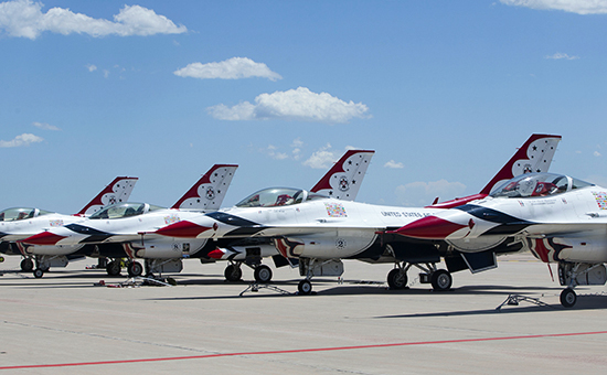 Самолеты пилотажной группы Thunderbird


