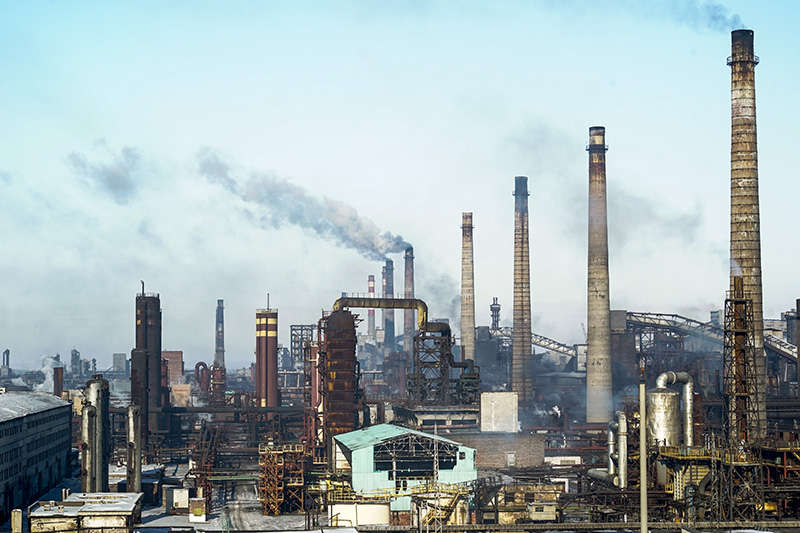 Вид на Авдеевский коксохимический завод (АКХЗ). 31 января 2017 года


