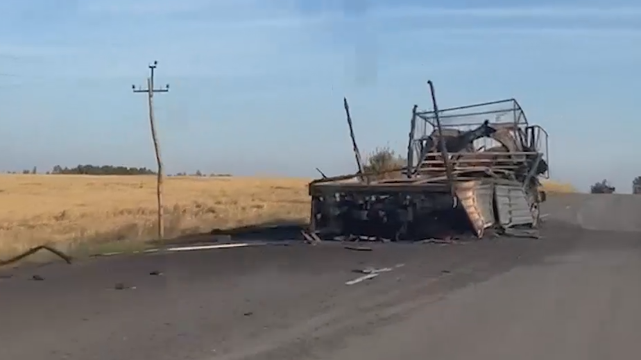 Волонтеры привозят хлеб в села рядом с местами боев. Видео