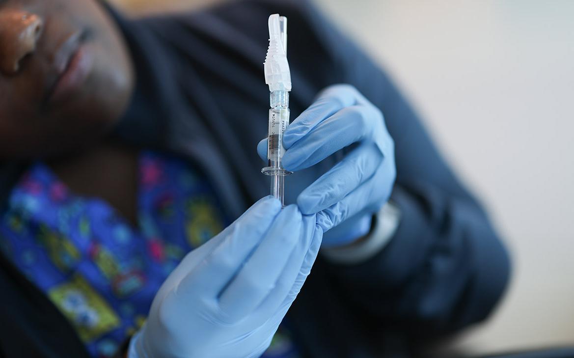 Ученые узнали о способности прививки от COVID продлевать жизнь при раке