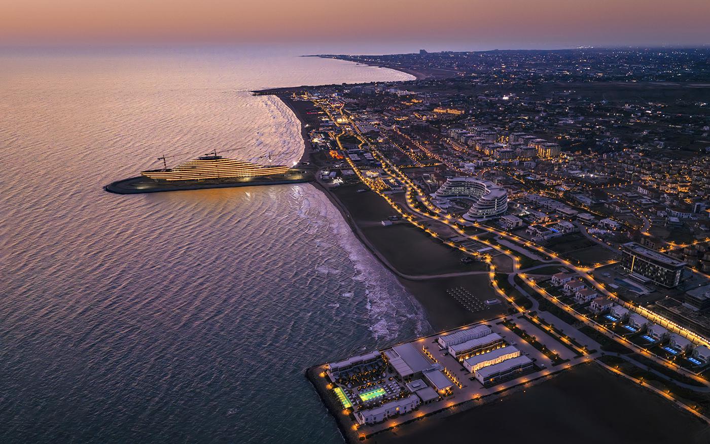 Панорама города-курорта Sea Breeze