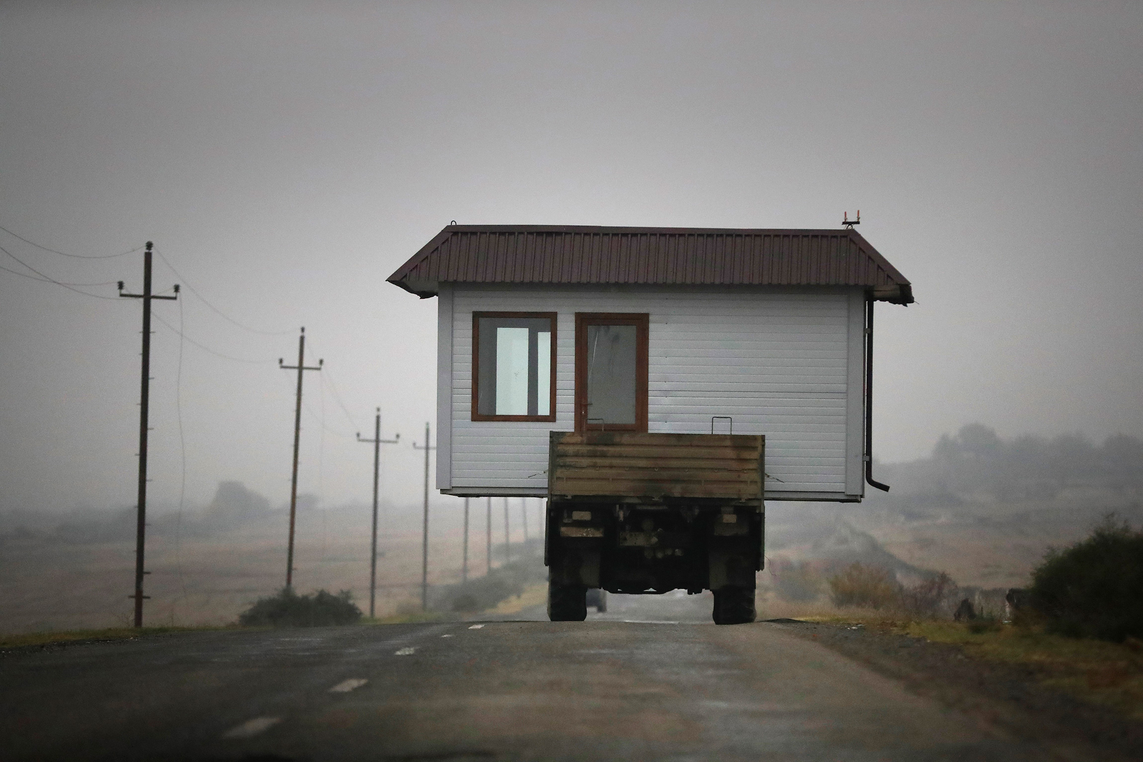 18 ноября. Семья покидает свою деревню в Нагорном Карабахе