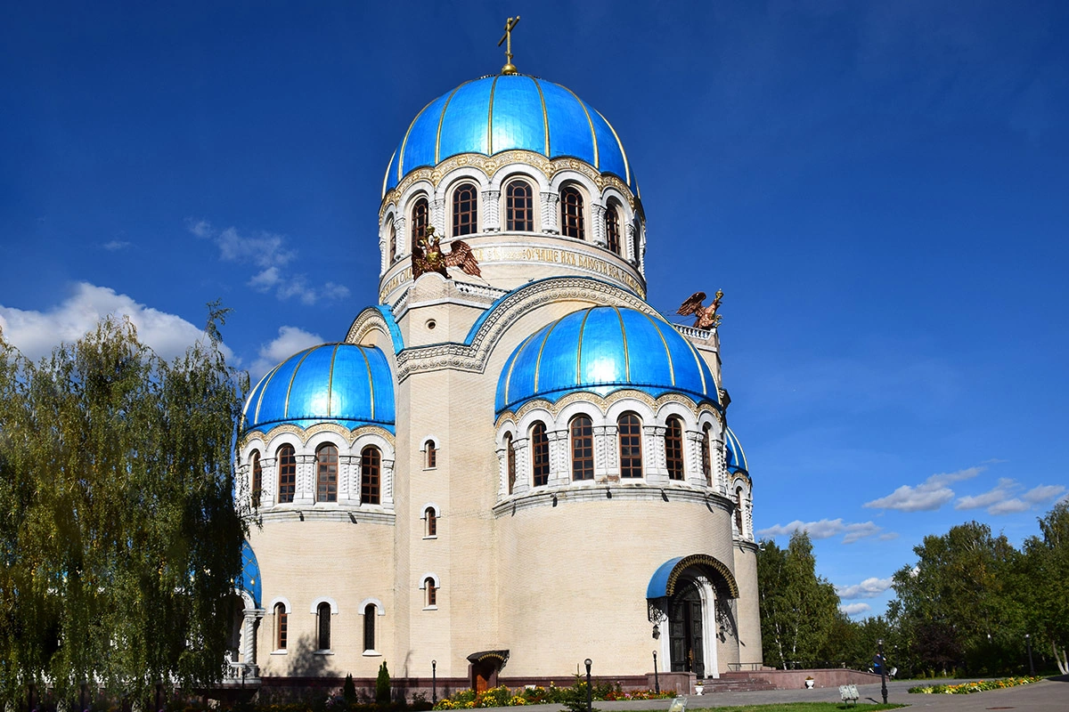Храм Живоначальной Троицы в Орехово-Борисово