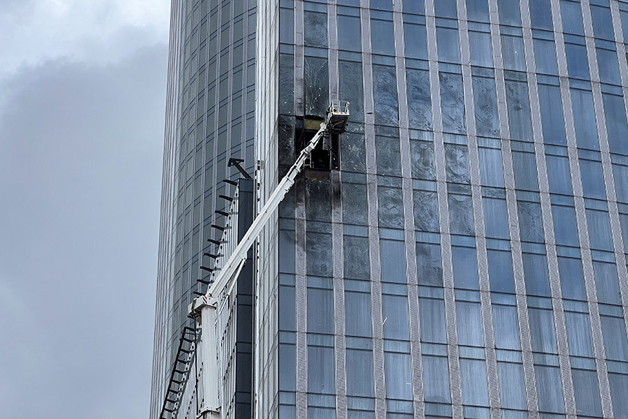 Последствия попадания беспилотника в строящееся здание комплекса &laquo;Москва-Сити&raquo;