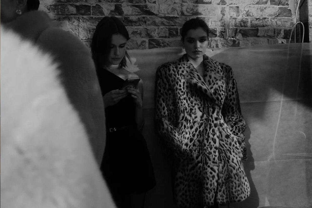 Бэкстейдж показа коллекции Sashaverse осень&mdash;зима 2026&ndash;2027