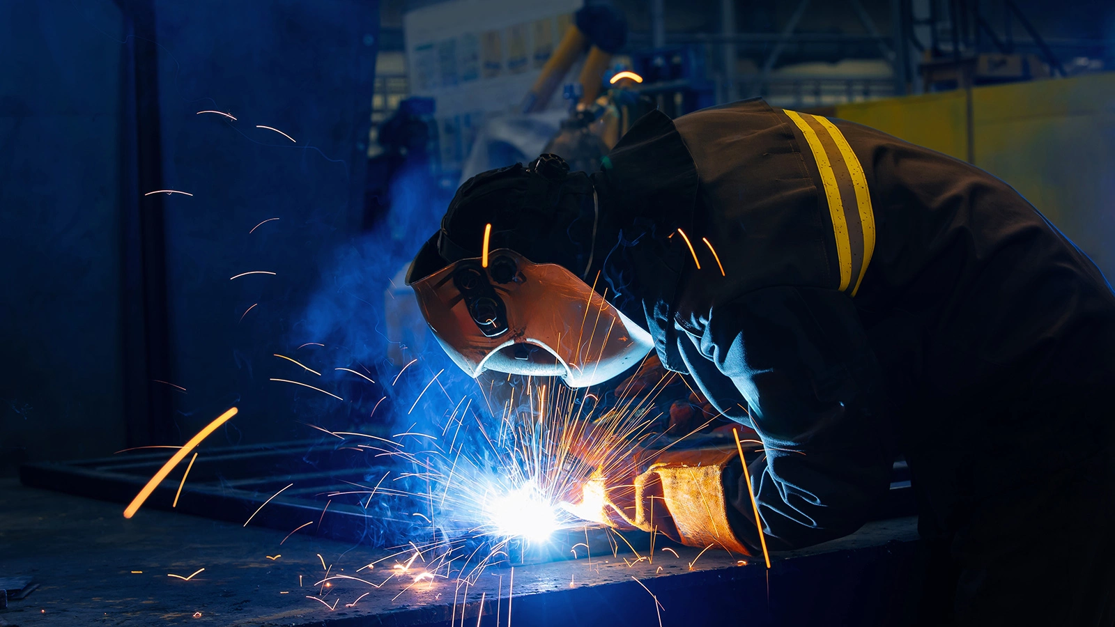 Минстрой назвал получающего ₽500 тыс. в месяц специалиста