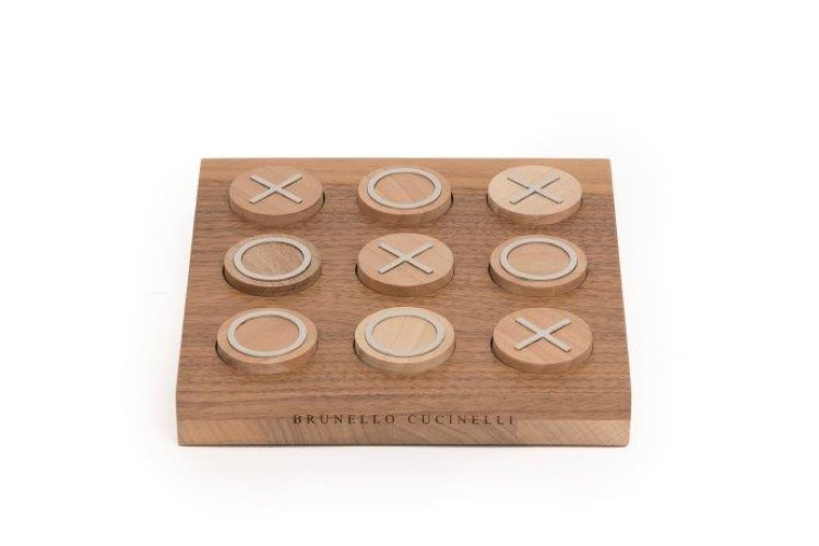 Набор для игры крестики-нолики Brunello Cucinelli, 48 300 руб. (brunellocucinelli.com)&nbsp;