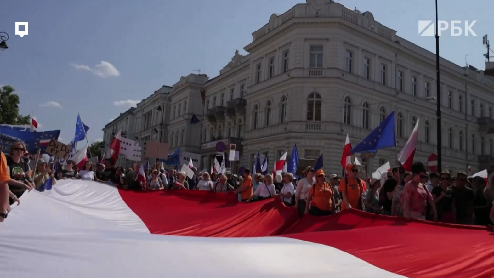 Как в Польше 500 тыс., Валенса и Туск вышли на протесты против властей