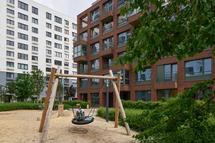 «Брусника»