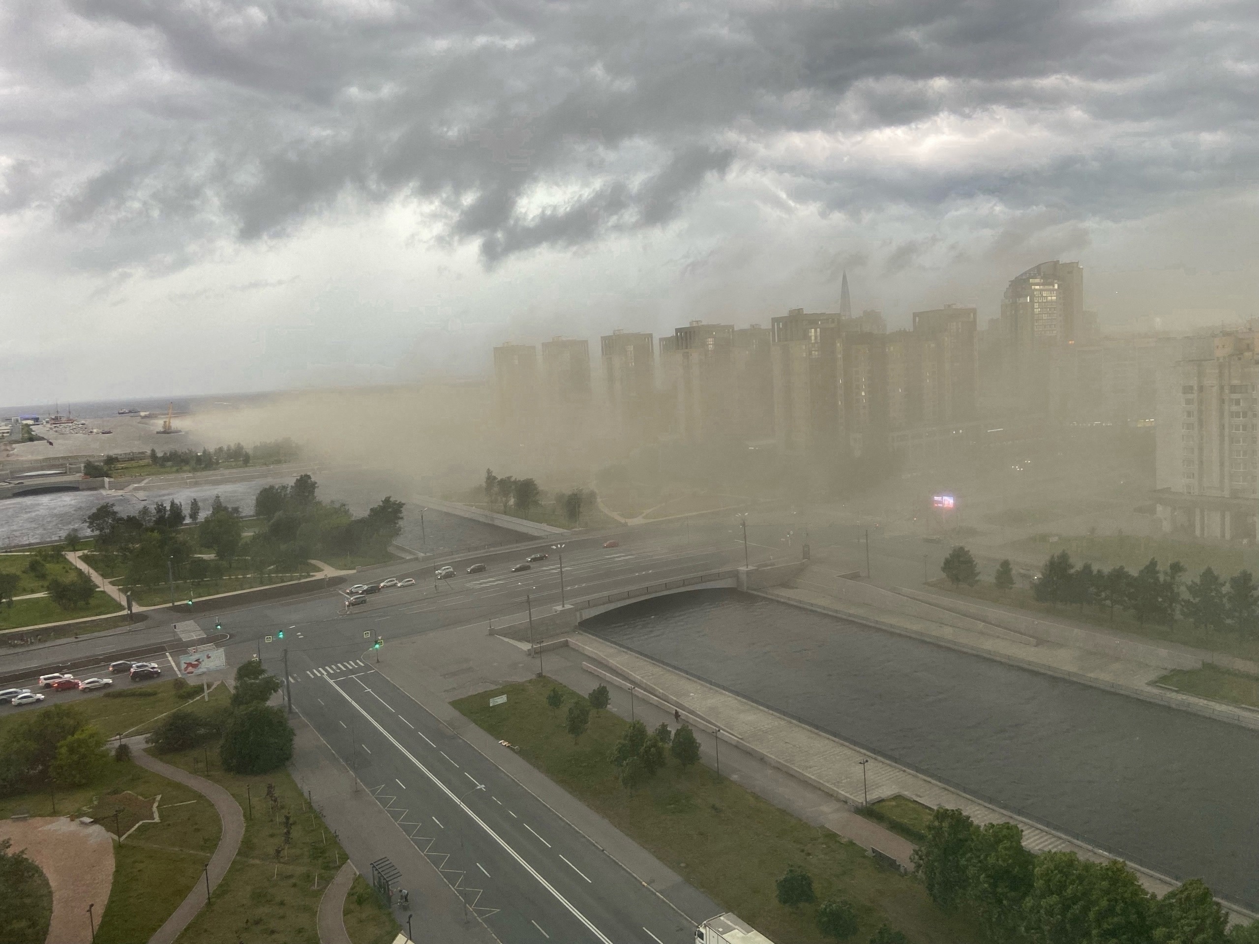 Песчаная буря в Санкт-Петербурге