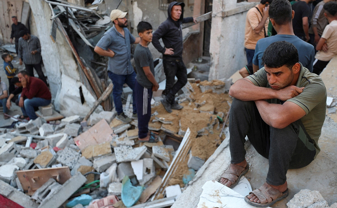 Mahmoud Issa / Reuters