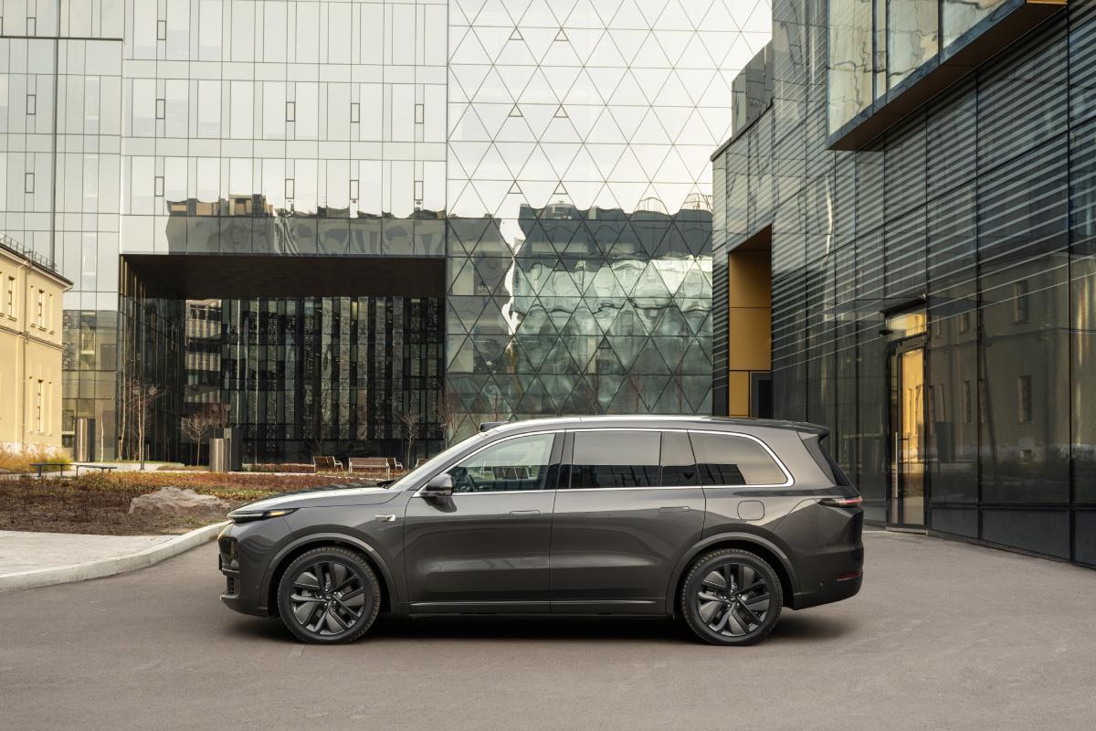 Автомобиль Li Auto L9