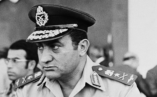 Военный, президент, заключенный: история Хосни Мубарака