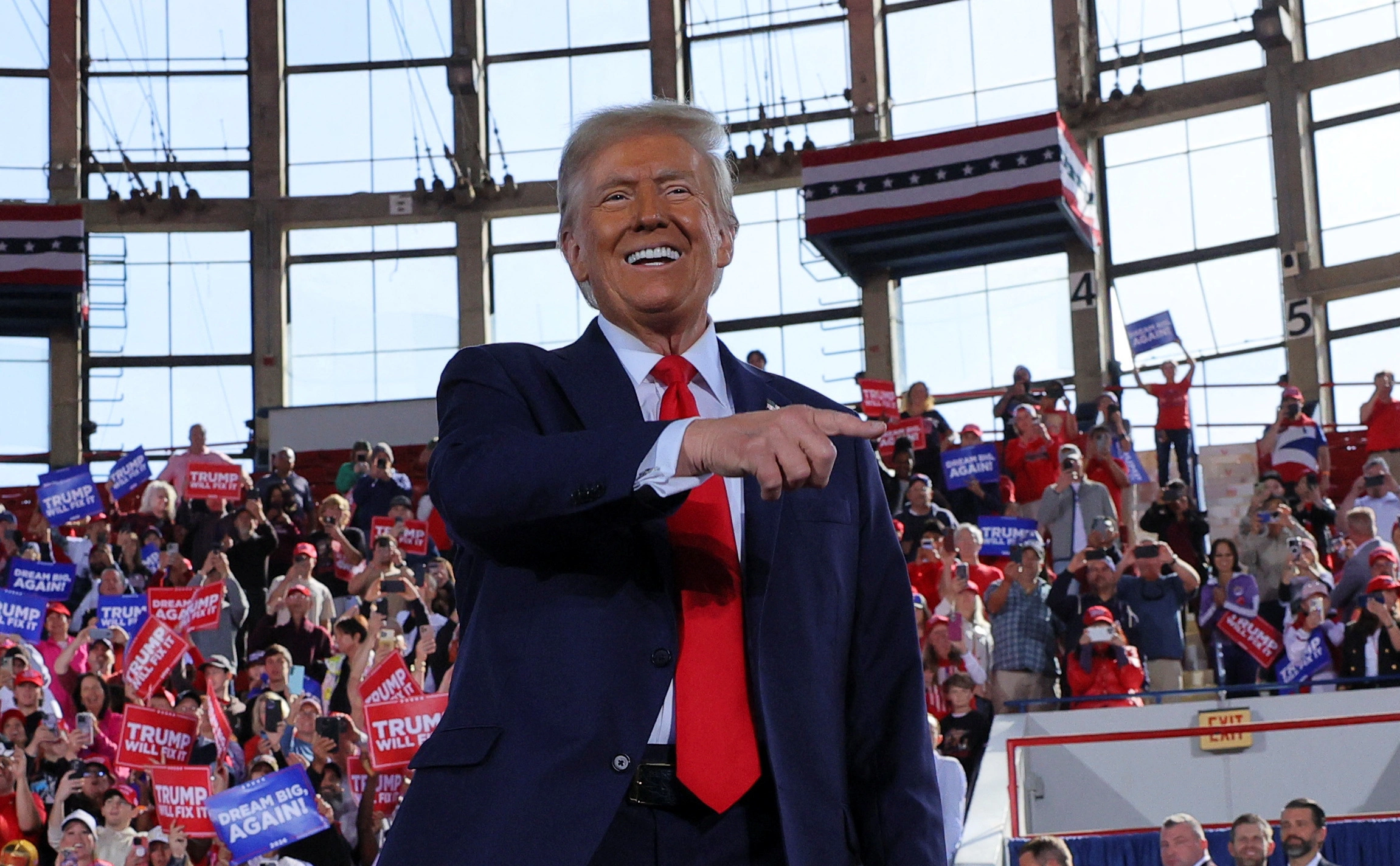 Brian Snyder / Reuters