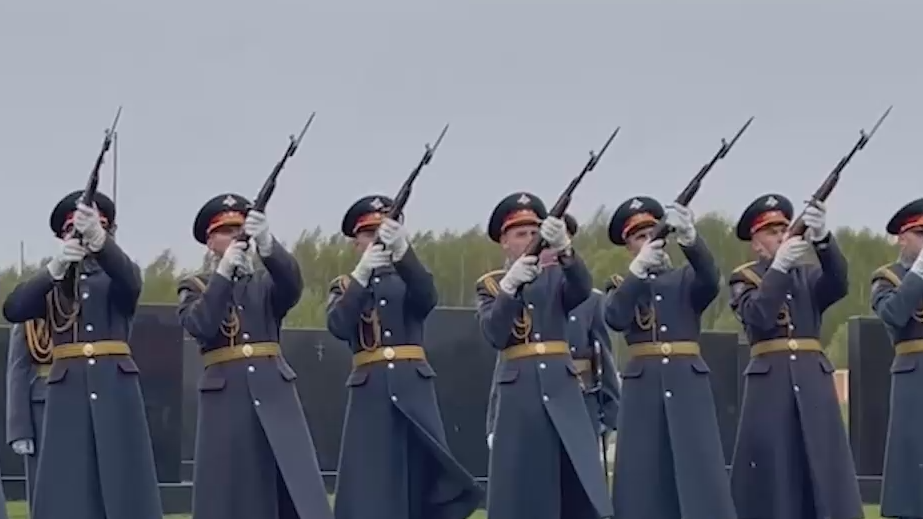 В Подмосковье простились с погибшим при теракте генералом Москаликом