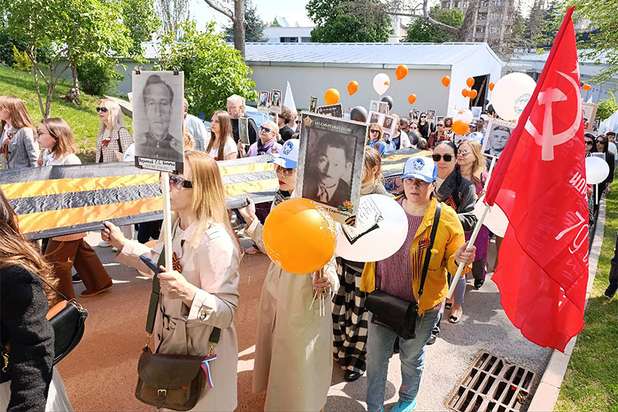 На фото: Турция, Анкара. 

В Турции шествия запланированы с 5 по 11 мая и пройдут в восьми городах. Их&nbsp;организуются русскоязычные&nbsp;общественные объединения&nbsp;или российские&nbsp;консульства.