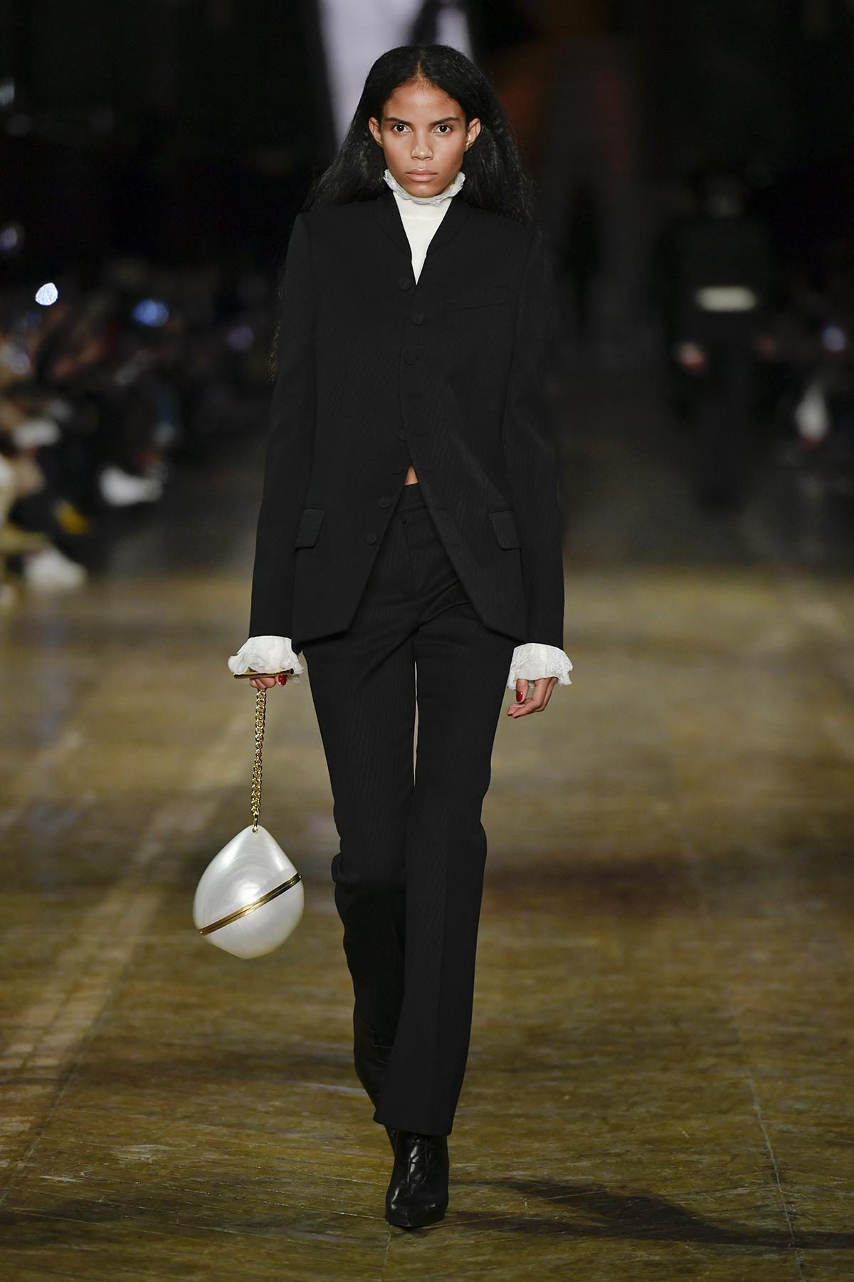 Alexander McQueen, осень-зима 2025/26