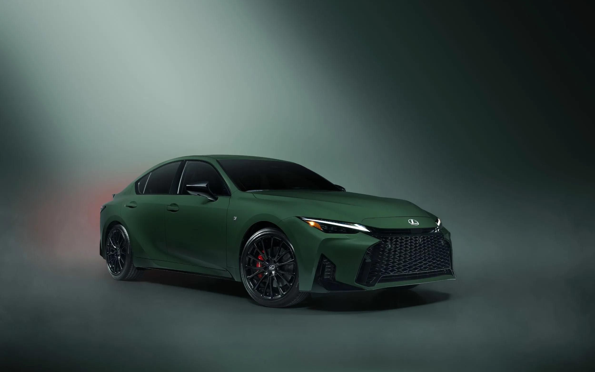Lexus выпустит особую зеленую версию седана IS тиражом 350 машин