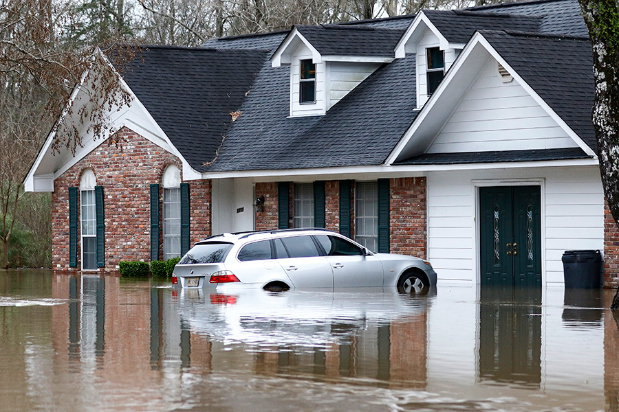 Наводнение стало​ сильнейшим с 1983 года