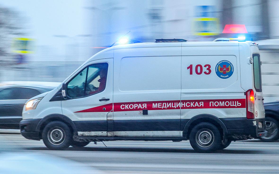 В ДТП с рейсовым автобусом в Москве пострадали восемь человек