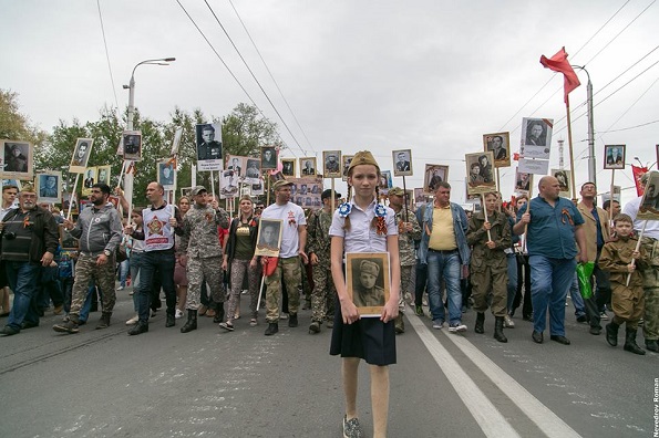 В шествии &laquo;Бессмертного полка&raquo; в Ростове в этом году приняли участие около 100 тыс. человек