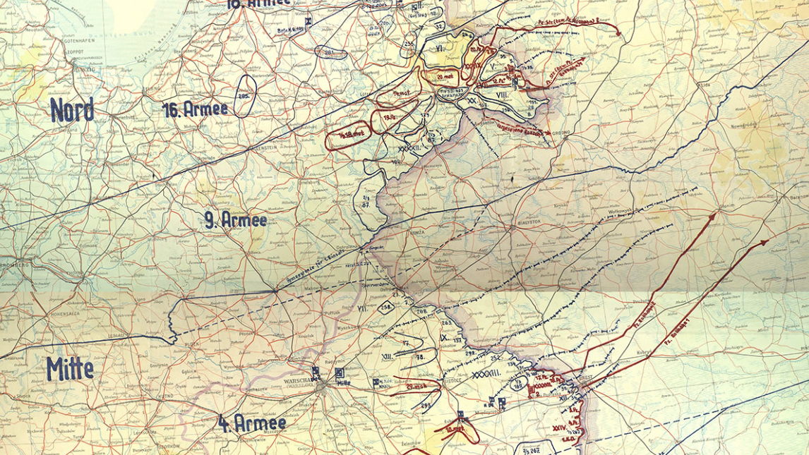 В 1940&ndash;1941 гг. Германия разработала план нападения на СССР, предполагающий &laquo;молниеносную войну&raquo;. План и операция были названы в честь короля Германии и императора Священной Римской империи Фридриха I &laquo;Барбаросса&raquo;.
