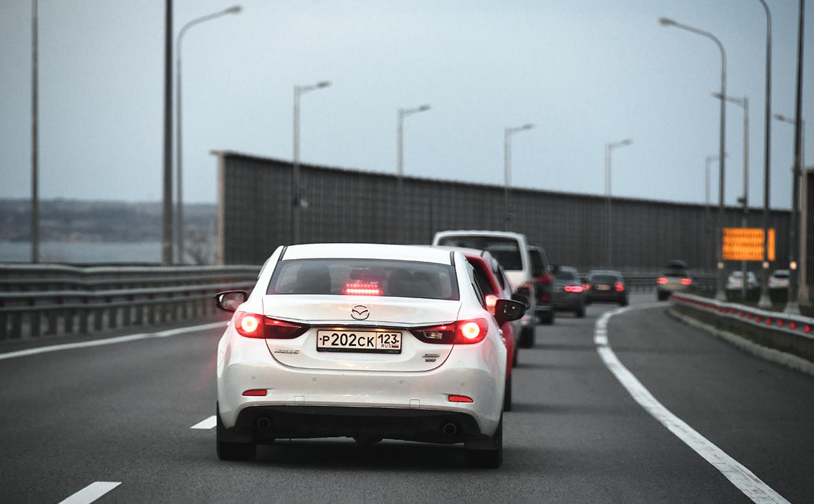 Все полосы Крымского моста открыли для движения автомобилей
