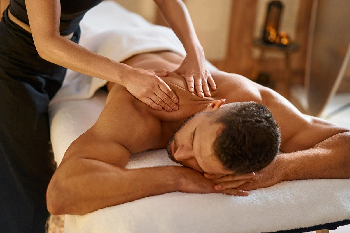 <p>Сеансы массажа помогут расслабиться и снять боль и напряжение в мышцах</p>

<p></p>