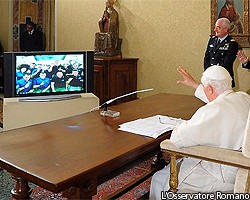 Папа римский впервые благословил экипаж МКС