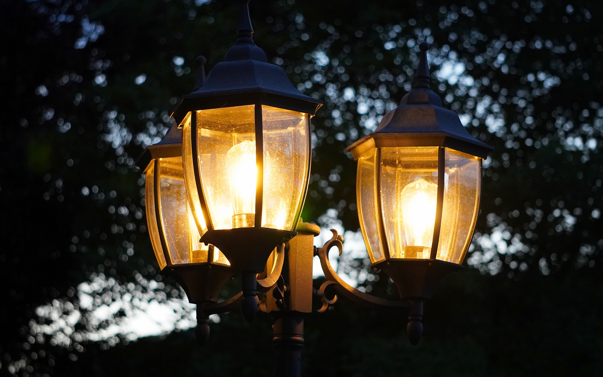 Уличное освещение Севастополь