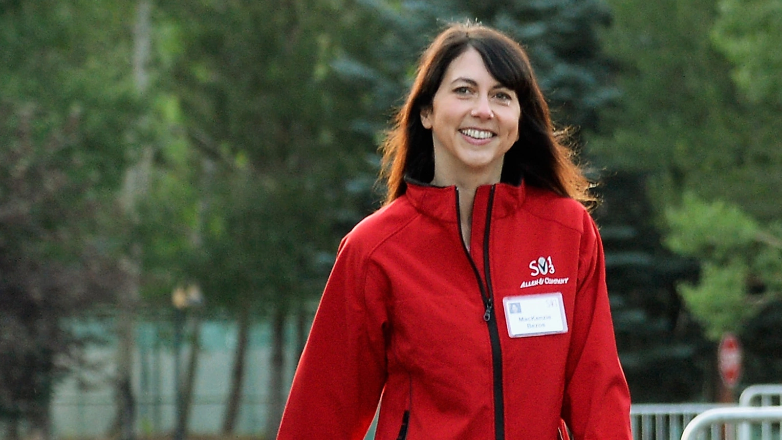 Маккензи Скотт