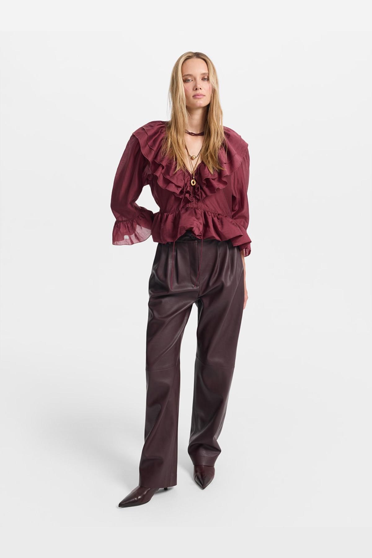 Брюки&nbsp;Love Republic, 1599 руб. (loverepublic.ru)