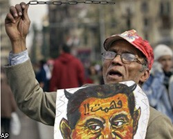 Президент Египта прячется от демонстрантов на курорте