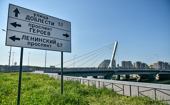 Мост через Дудергофский канал в Санкт-Петербурге


