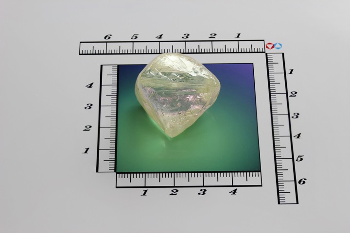 В России добыт алмаз ориентировочной стоимостью в 1 млн долл. Фото
