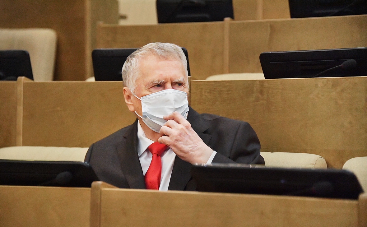 Жириновский предложил запретить выезд из России из-за вспышки COVID-19