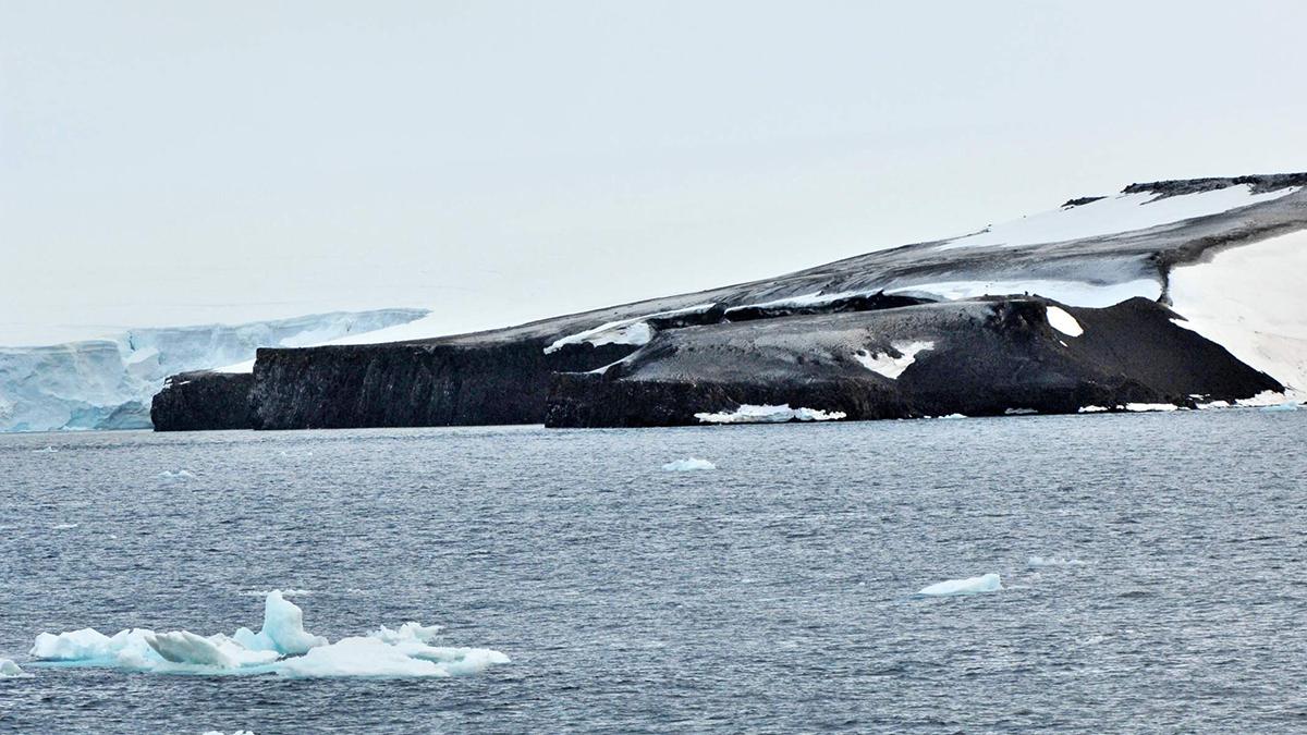 Мыс Флигели находится в архипелаге Земля Франца-Иосифа
