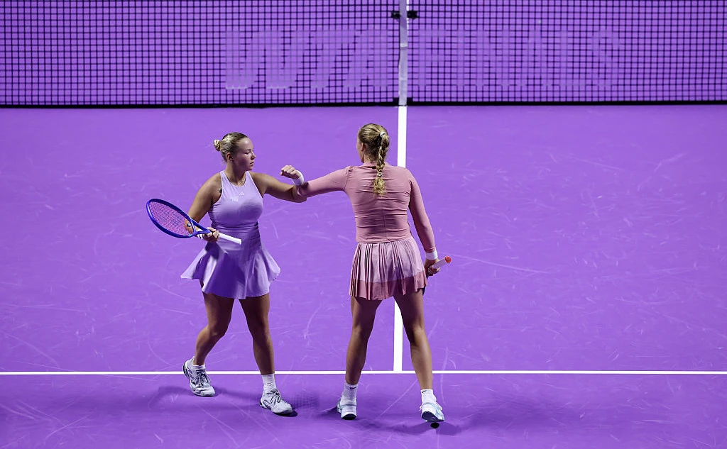 Matthew Stockman / Getty Images