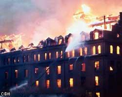 Крупный пожар в Москве: горит мебельная фабрика