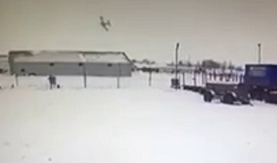 Появилось видео падения самолета в Нарьян-Маре