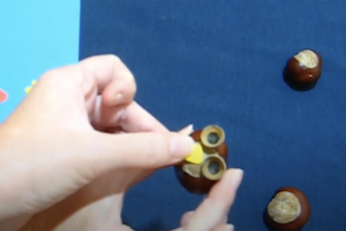 Сделать сову из природных материалов очень просто, можно даже создать целую семью сов