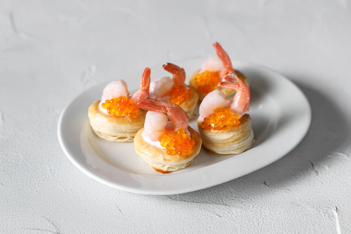 Новогодний стол 2026: что приготовить и как собрать праздничное меню