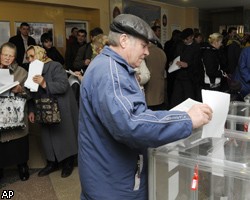 Exit-polls: На выборах на Украине побеждает партия В.Януковича